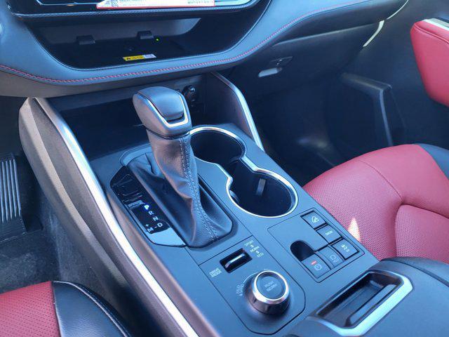 used 2025 Toyota Highlander car, priced at $49,995