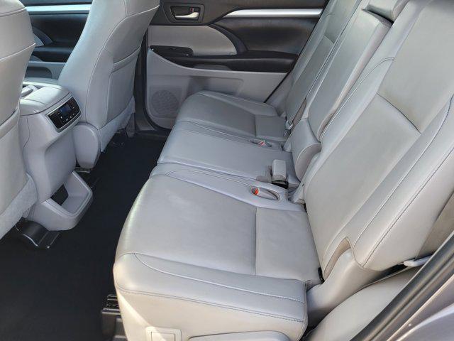 used 2019 Toyota Highlander car, priced at $28,495