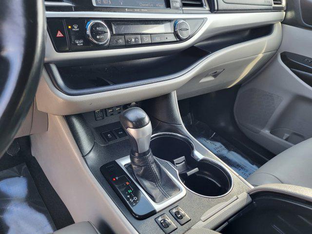 used 2019 Toyota Highlander car, priced at $28,495