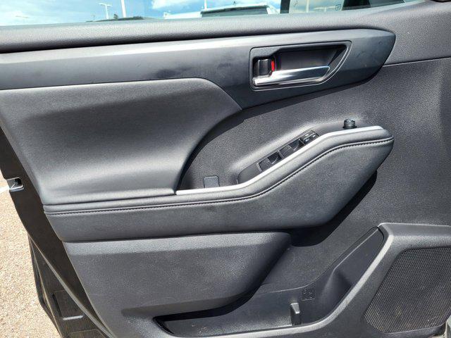 used 2024 Toyota Highlander car, priced at $44,495