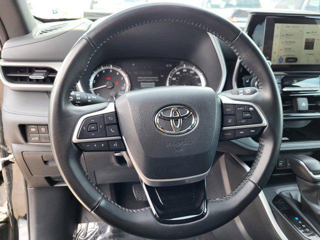 used 2024 Toyota Highlander car, priced at $44,495