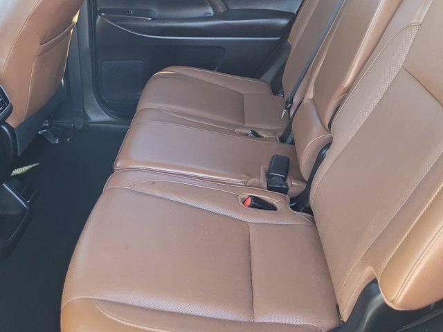 used 2019 Toyota Highlander car, priced at $26,995
