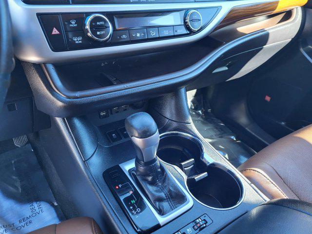 used 2019 Toyota Highlander car, priced at $26,995