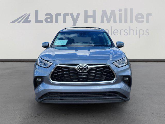 used 2023 Toyota Highlander car, priced at $39,995