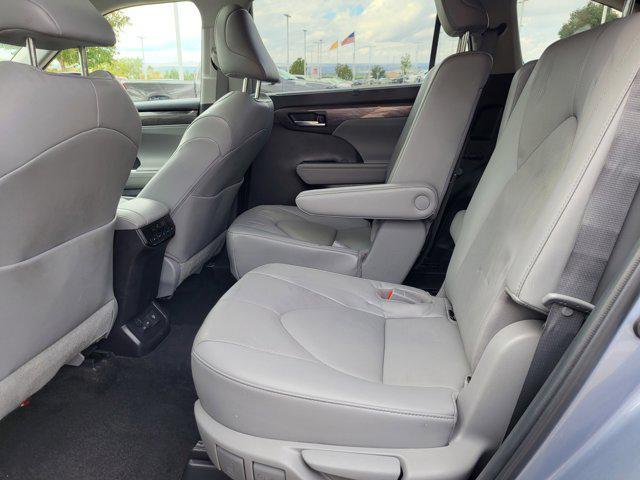 used 2023 Toyota Highlander car, priced at $39,995
