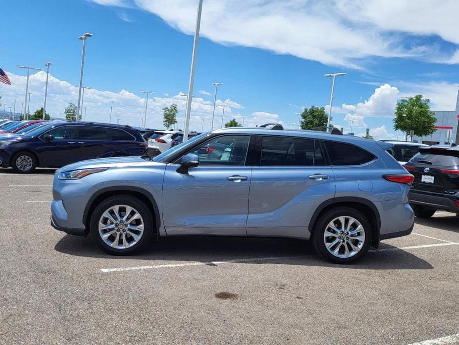 used 2021 Toyota Highlander car, priced at $36,995