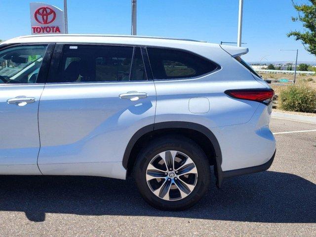 used 2022 Toyota Highlander car, priced at $35,995