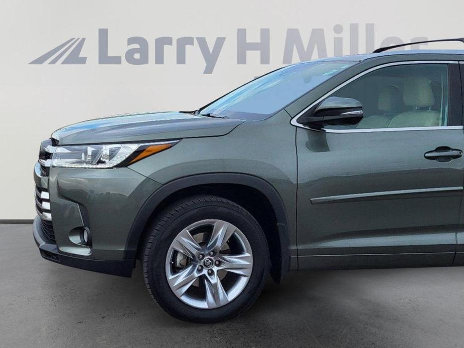 used 2018 Toyota Highlander car, priced at $26,995