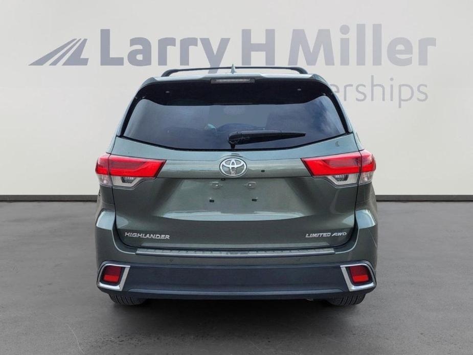 used 2018 Toyota Highlander car, priced at $26,995