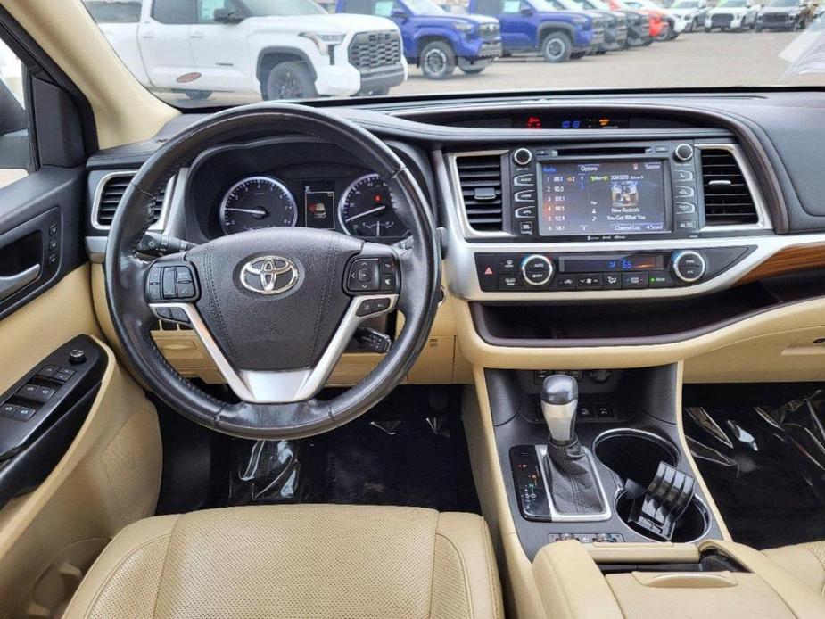 used 2018 Toyota Highlander car, priced at $26,995