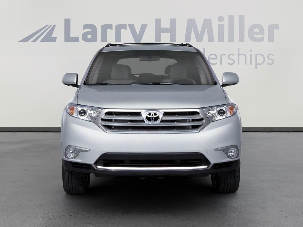 used 2013 Toyota Highlander car, priced at $12,995