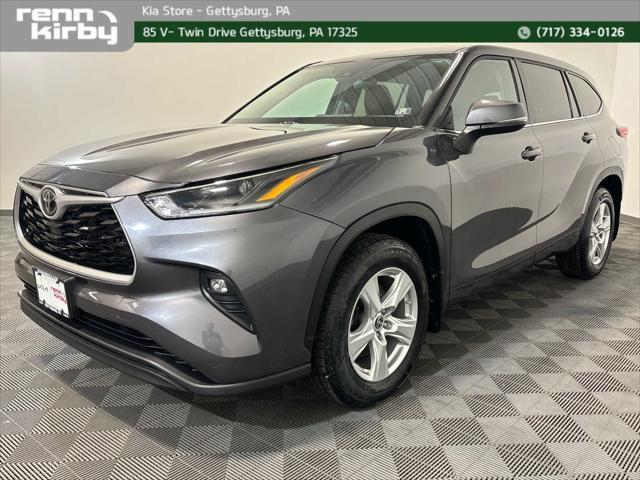 used 2021 Toyota Highlander car, priced at $28,600
