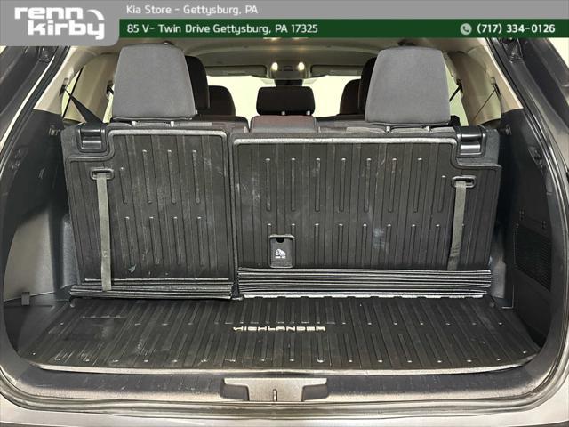 used 2021 Toyota Highlander car, priced at $28,600