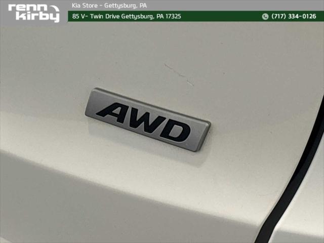 used 2018 Hyundai Santa Fe car, priced at $17,800