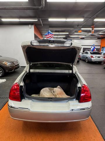 used 2007 Lincoln Town Car car, priced at $7,995