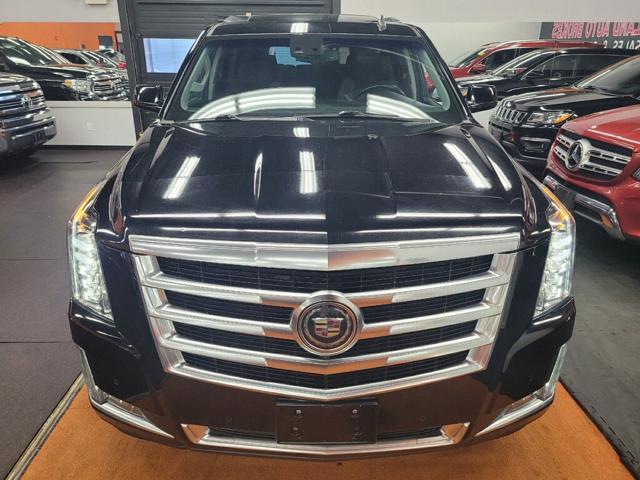 used 2015 Cadillac Escalade ESV car, priced at $23,995