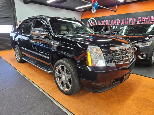 used 2008 Cadillac Escalade EXT car, priced at $8,995