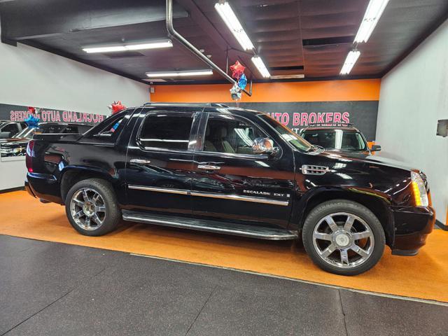 used 2008 Cadillac Escalade EXT car, priced at $8,995