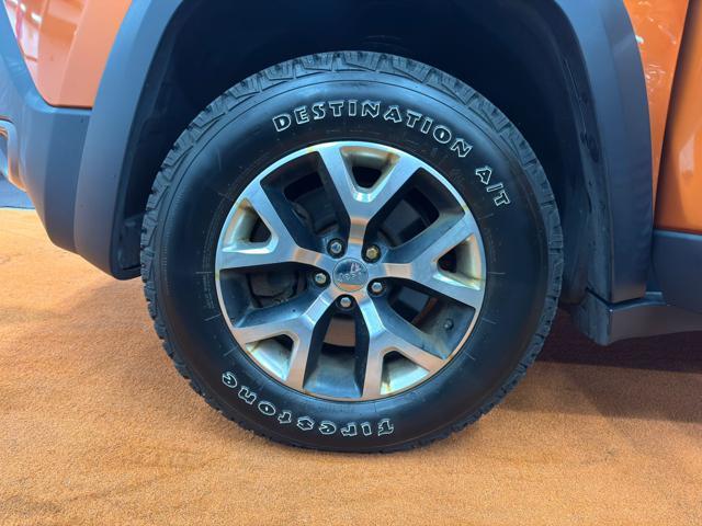 used 2015 Jeep Cherokee car, priced at $11,995
