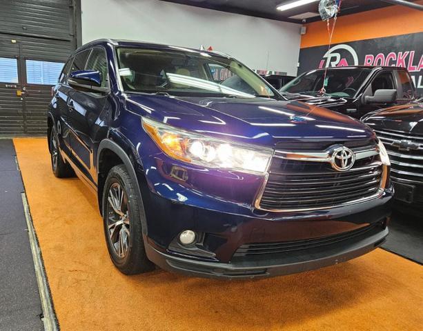 used 2016 Toyota Highlander car, priced at $17,995