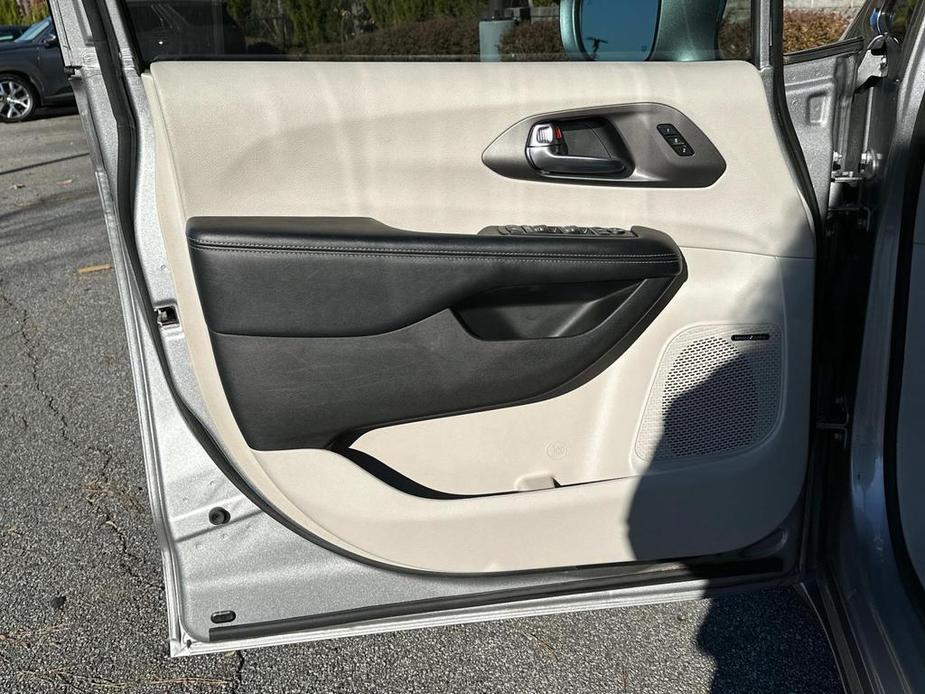 used 2019 Chrysler Pacifica car, priced at $20,573