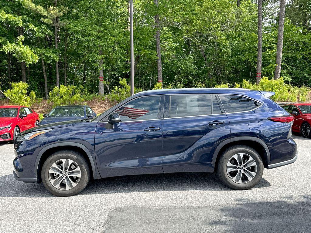 used 2020 Toyota Highlander car, priced at $29,529