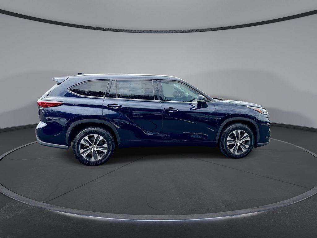 used 2020 Toyota Highlander car, priced at $29,998