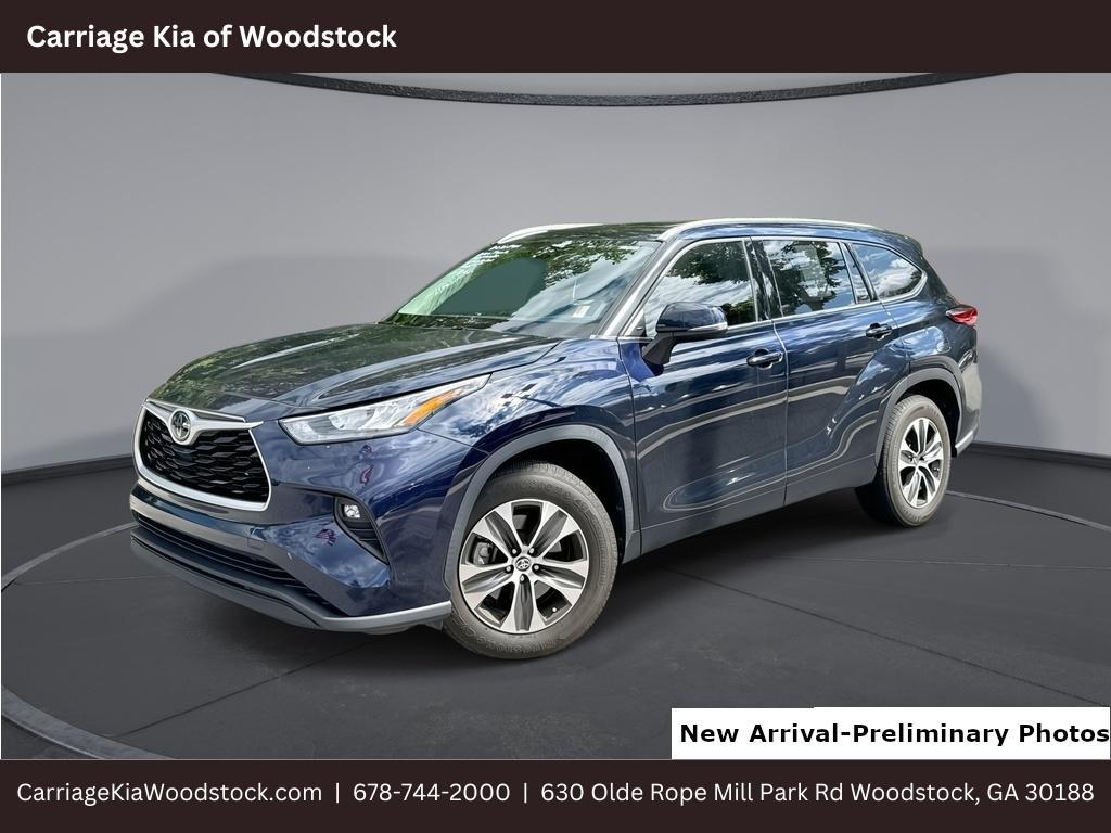 used 2020 Toyota Highlander car, priced at $29,529