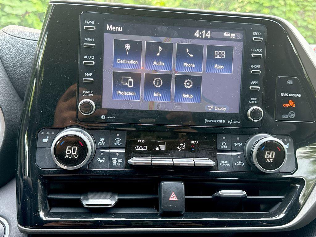 used 2020 Toyota Highlander car, priced at $29,998