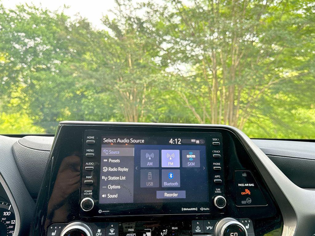 used 2020 Toyota Highlander car, priced at $29,998