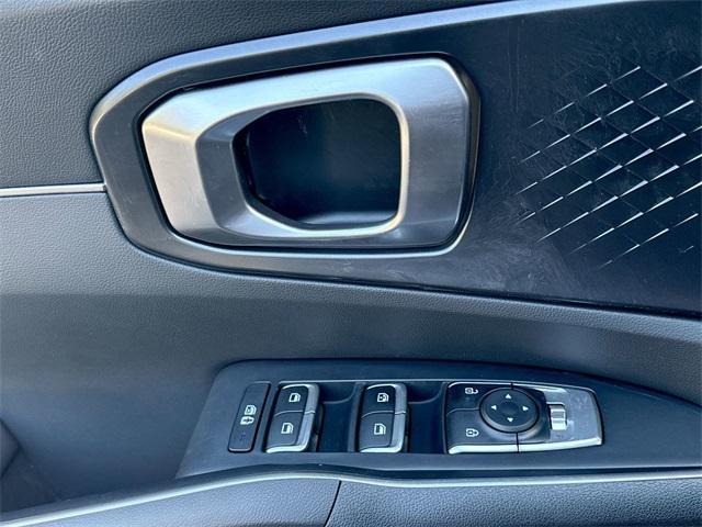 used 2024 Kia Sorento car, priced at $33,813