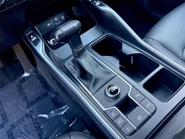 used 2024 Kia Sorento car, priced at $33,813