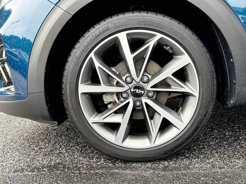 used 2022 Kia Niro car, priced at $22,479