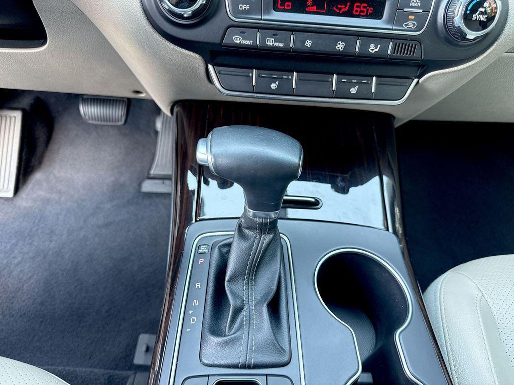 used 2019 Kia Sorento car, priced at $19,744