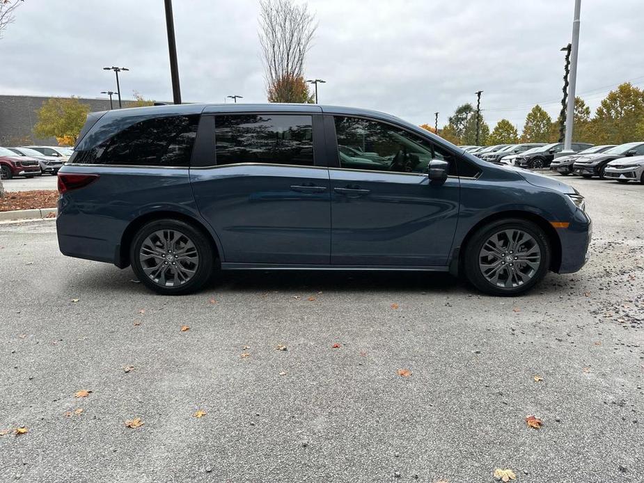 used 2025 Honda Odyssey car, priced at $45,494