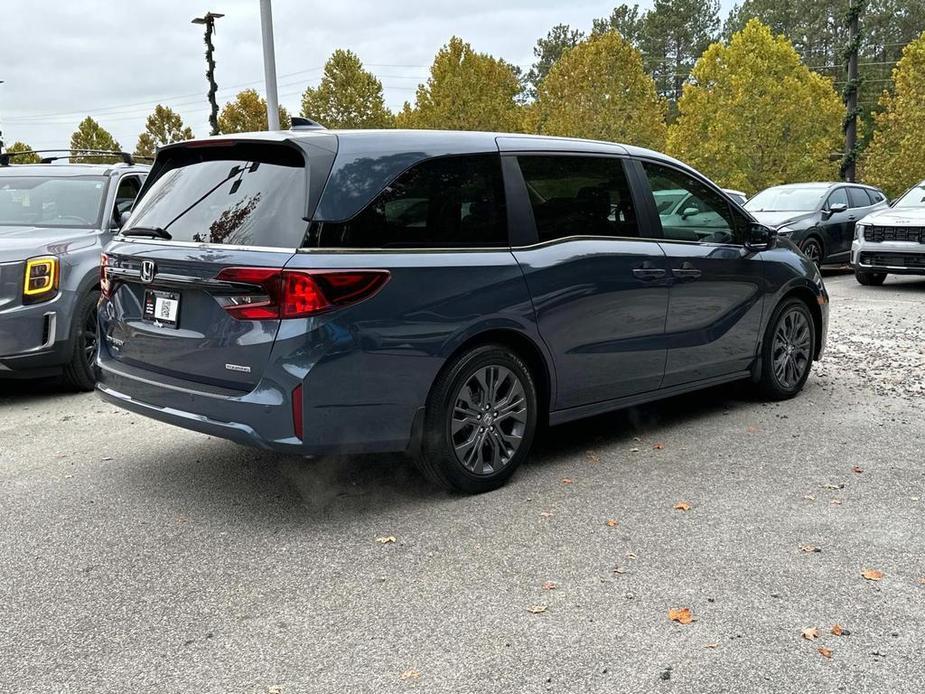 used 2025 Honda Odyssey car, priced at $45,494