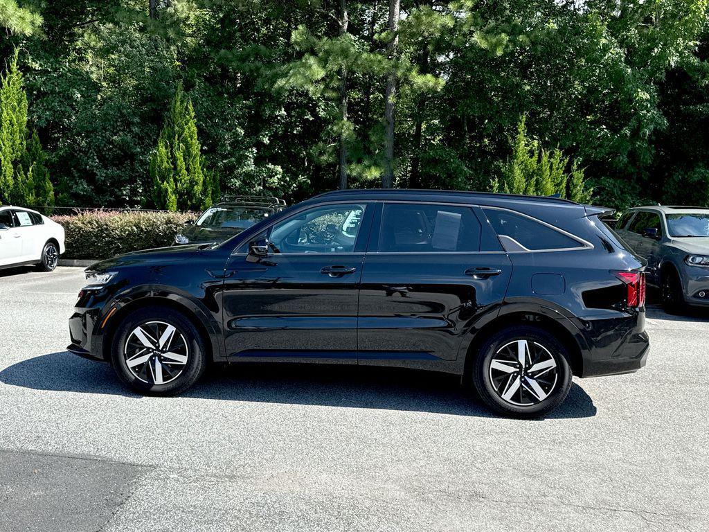 used 2023 Kia Sorento car, priced at $28,900