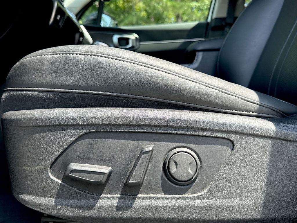 used 2022 Kia Sorento car, priced at $27,041