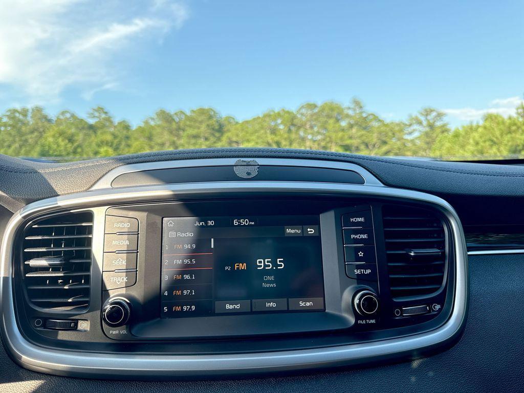 used 2020 Kia Sorento car, priced at $21,998