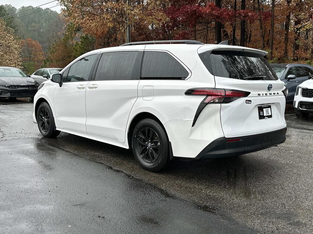 used 2022 Toyota Sienna car, priced at $35,462