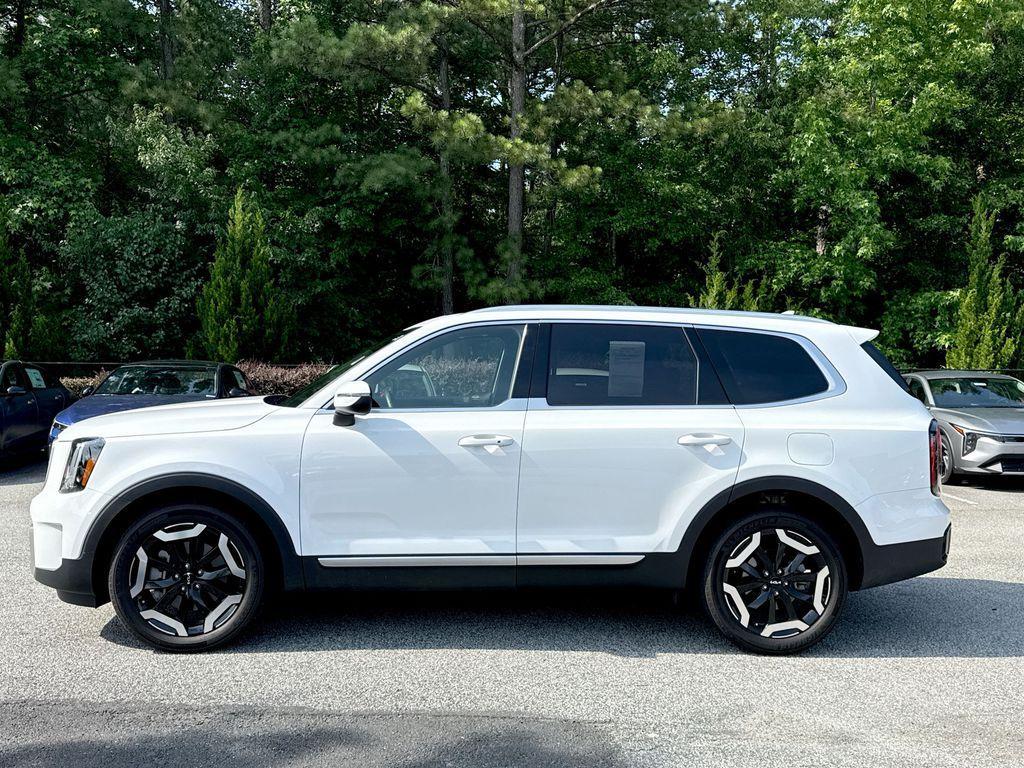 used 2023 Kia Telluride car
