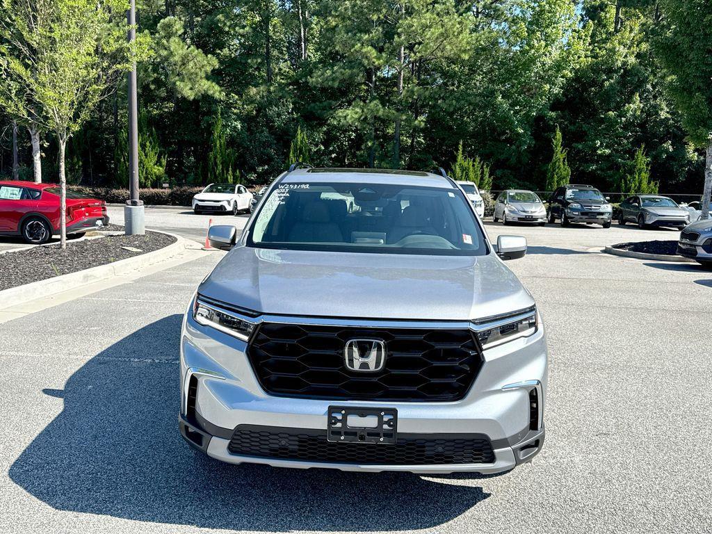 used 2025 Honda Pilot car, priced at $45,989