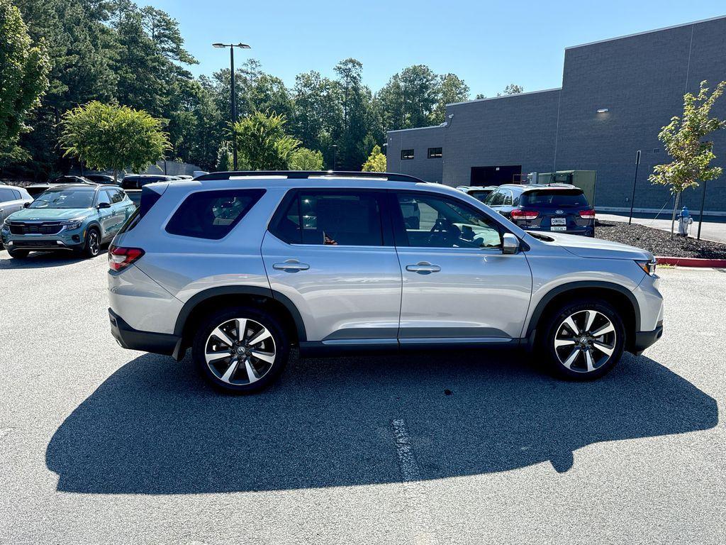 used 2025 Honda Pilot car, priced at $45,989