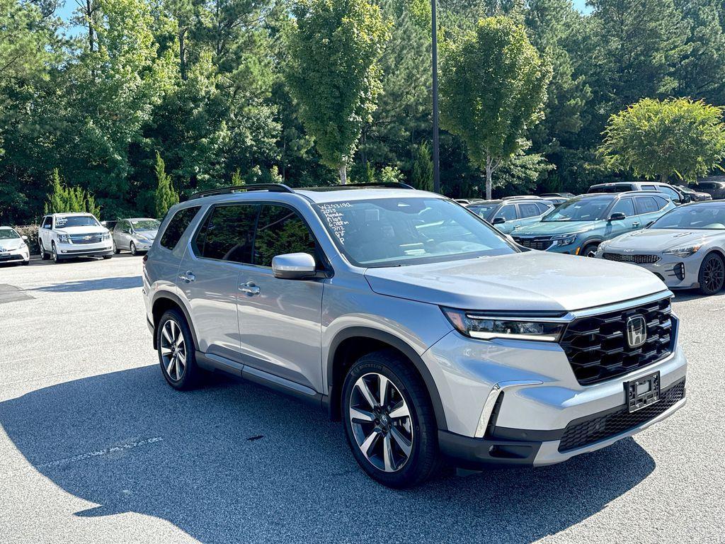 used 2025 Honda Pilot car, priced at $45,989
