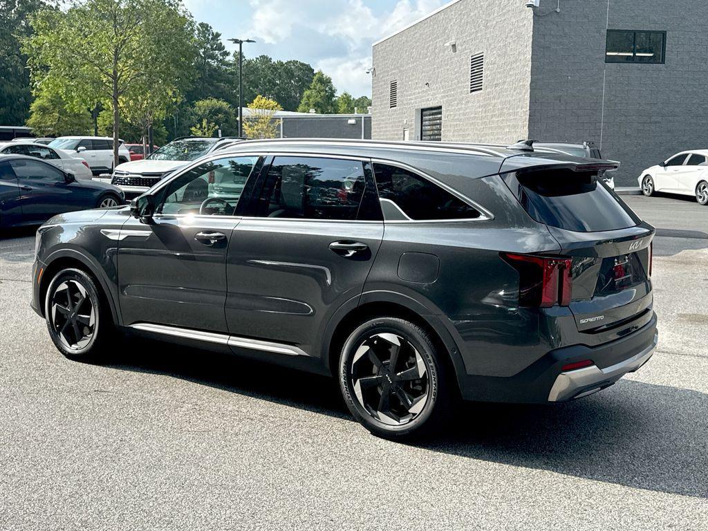 used 2025 Kia Sorento Hybrid car, priced at $41,678