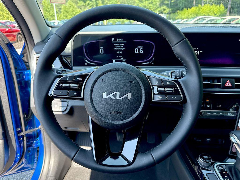 used 2025 Kia Seltos car, priced at $26,977