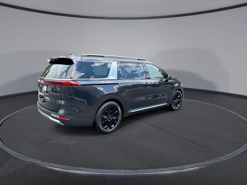 used 2024 Kia Carnival car, priced at $41,988