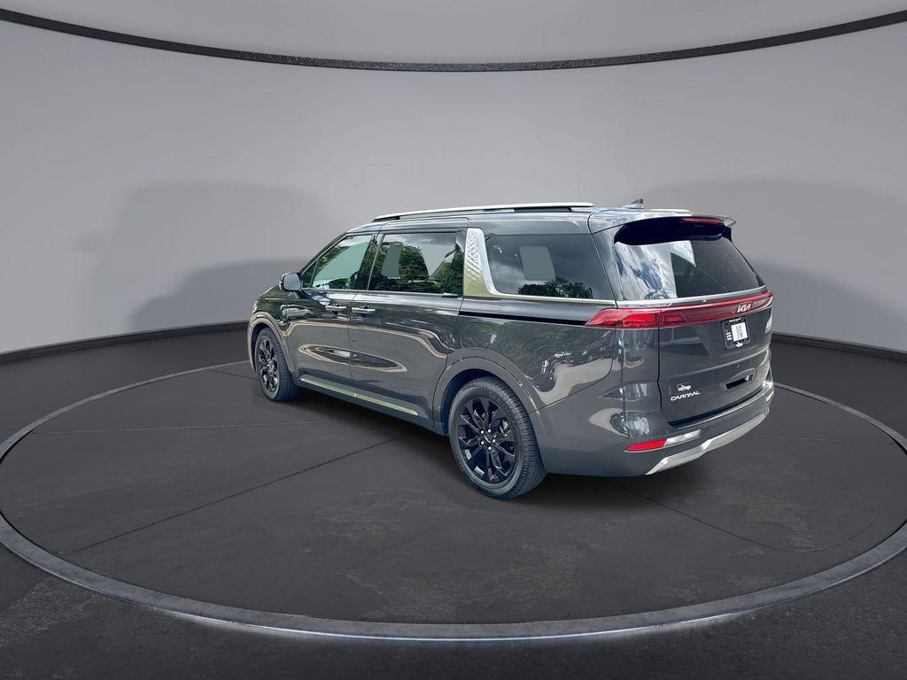 used 2024 Kia Carnival car, priced at $41,988