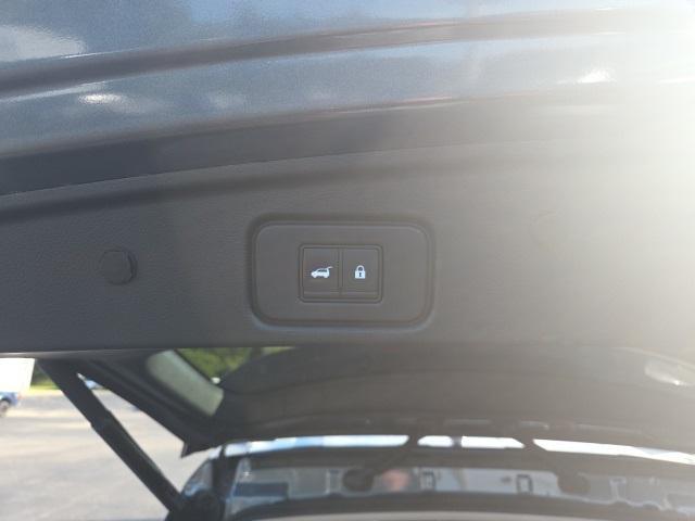 used 2022 Nissan Pathfinder car, priced at $33,000