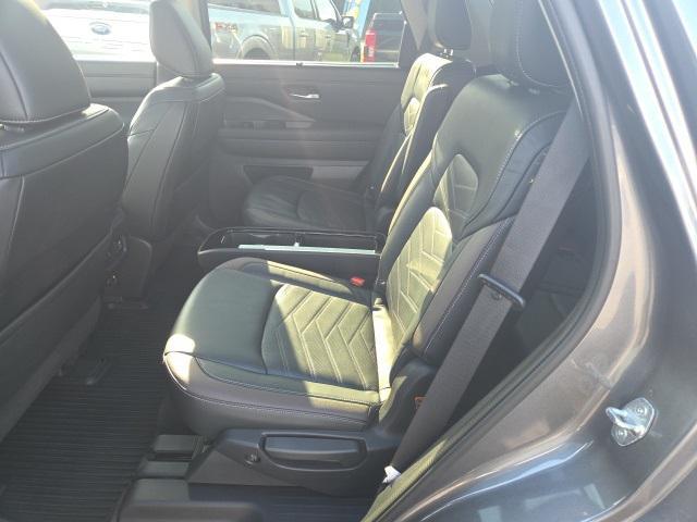 used 2022 Nissan Pathfinder car, priced at $33,000